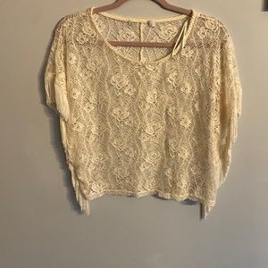 🟢10/$10 - Cream colored blouse